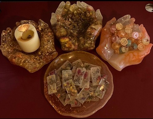 Epoxy resin candy holder