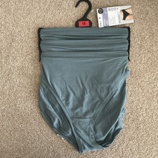 RRP £16 M&S 3 Pack Size 18