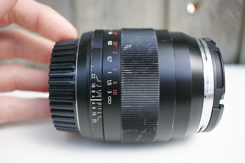 Zeiss distagon 35mm - t*, f/2