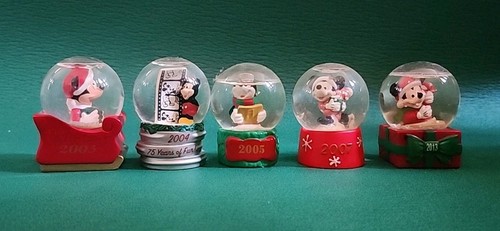 Disney mickey mouse - mouse, snow
