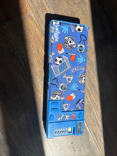 Smiggle pencil case - pencil,