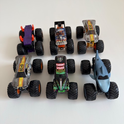 Monster jam hot wheels - monster,