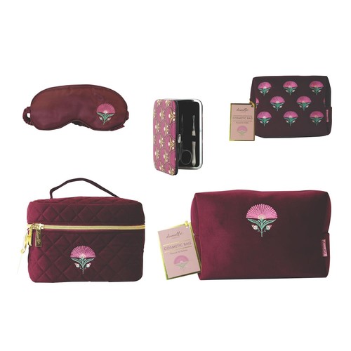 Make cosmetic bag toiletry - up,