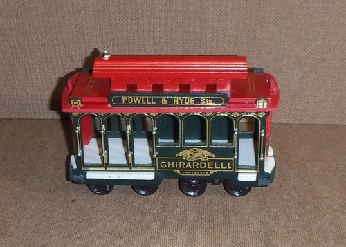 Ghirardelli chocolate powell - ghirardelli,