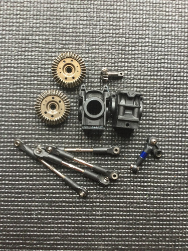Traxxas slash 4x4 parts - , used