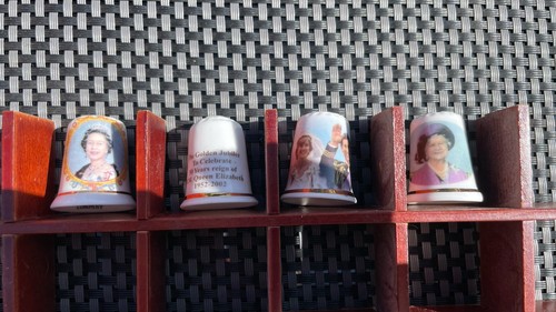 Royal family commemorative - 4,