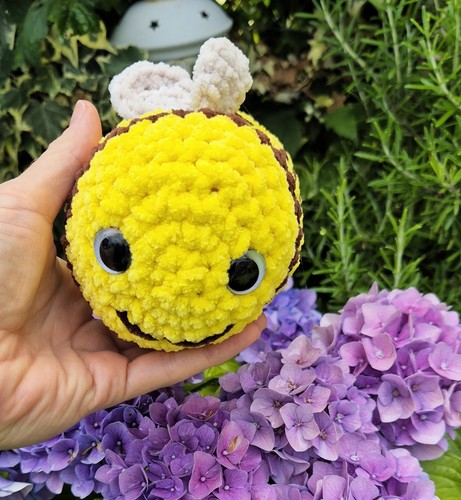 Crochet bee soft - , toy