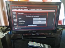 SLIM CELCUS  TV/DVD  FREEVIEW