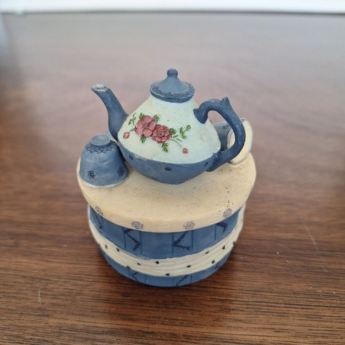 Cute resin decorative - cute, trinket
