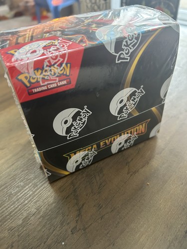 Pokemon mega evolution booster - mega,