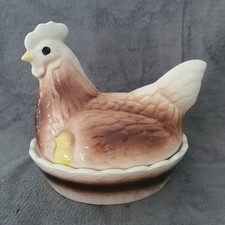 A Ceramic Chicken/Hen On Nest Egg Basket. Vintage ( B02 )