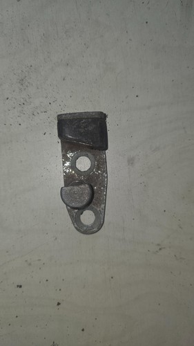 Door striker plate rhs - t2,