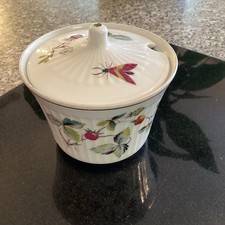 Royal worcester strawberry - royal,