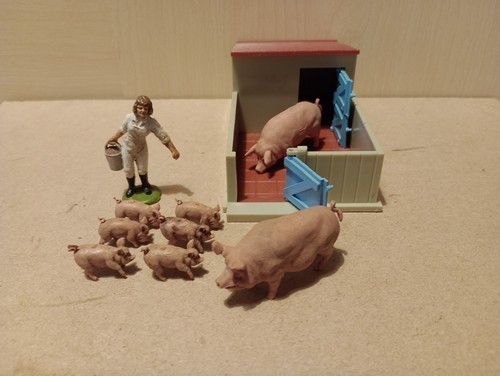 Britains vintage plastic pig - britains,