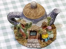 House of Teddy Tiny Resin Ornament Tea Pot Miniature Acorn Cup Roof Teddies Seat