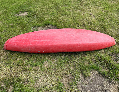 Pyranha red sit kayak with - red,