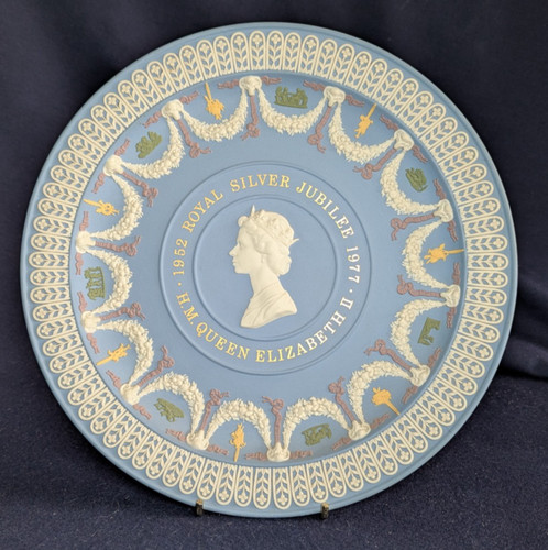 Wedgwood jasperware queen - jasperware,
