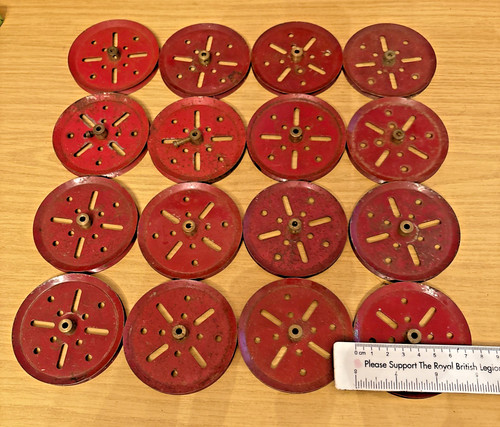 Ce179 meccano red - pulleys, x