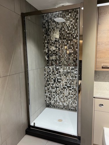 Display 1000mm pivot shower - 1000mm,