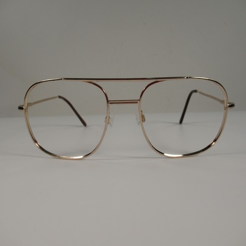 Specsavers men pilot snookered - specsavers,