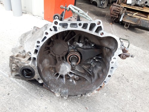 Toyota avensis mk3 2 0 - 09-18,