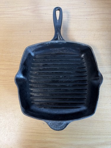 Creuset cast iron - cast,