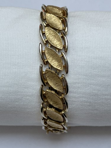 Vintage crown trifari - crown,