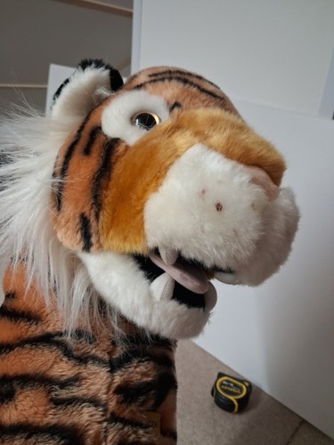 The puppet company - the, tiger
