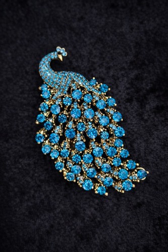 Large blue colour rhinestone - blue,