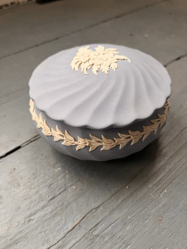 Wedgwood jasper ware fluted - jasper,