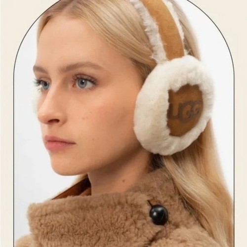 Nwt ugg australia classic - nwt,