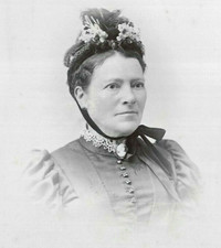 Cabinet Card Photo Woman