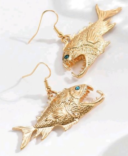 Gold tone piranha dangle - tone,