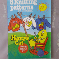 Knitting pattern booklet of 3