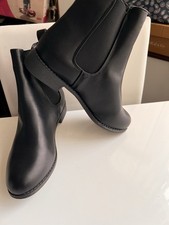 New Chelsea Boots for Women Size 7 UK EU 40