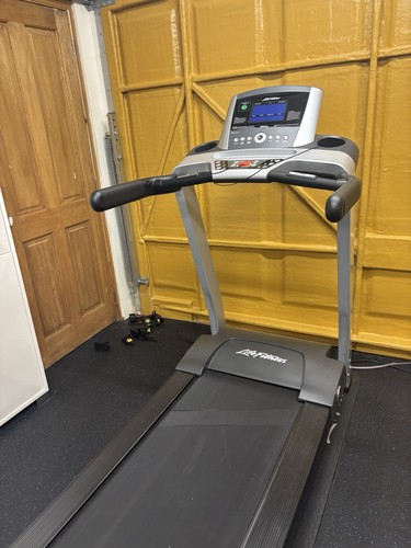 Life fitness treadmill - life,