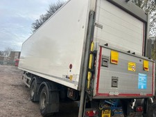 Box Van Trailer Box Trailer Box Tendem Rear Steerable Axle