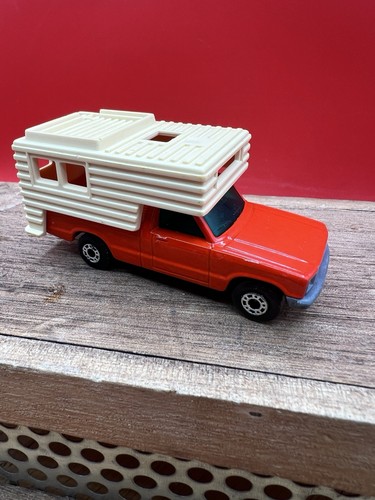 Camper red with cream top - -,