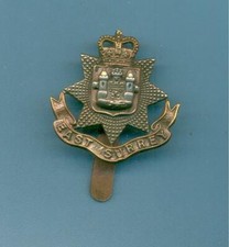 EAST SURREY REGIMENT QC.BI-METAL ARMY CAP BADGE