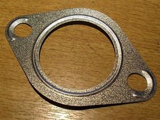 Exhaust downpipe to front of