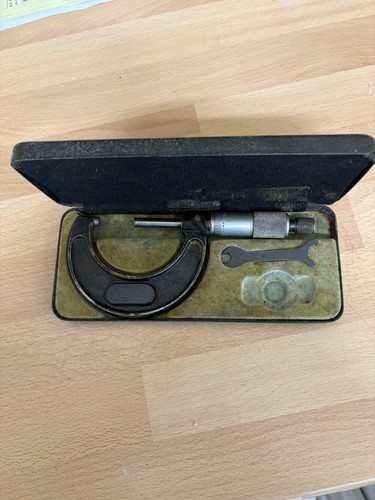 Moore wright micrometer - &,