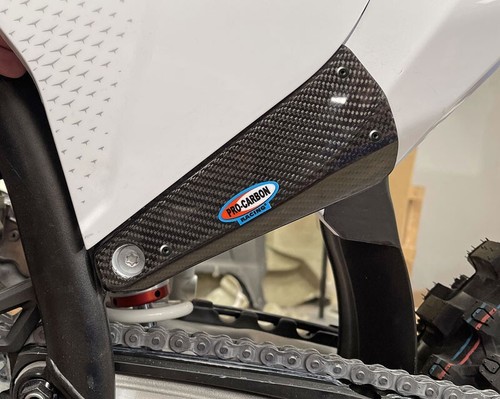 Pro carbon side - carbon, air