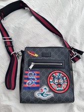 Gucci GG Supreme Messenger Bag – Black with Patches – Authentic