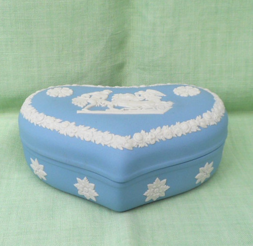 Wedgwood blue jasperware - blue, heart
