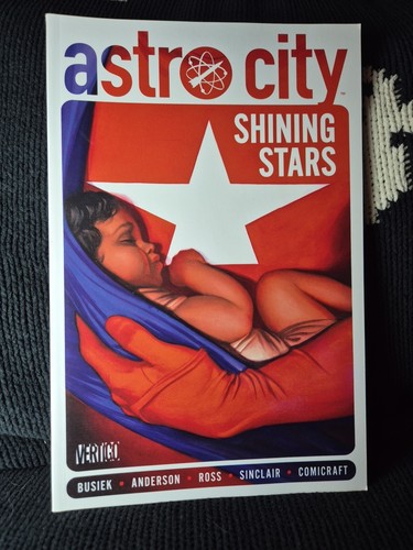Astro city shining stars - astro, city: