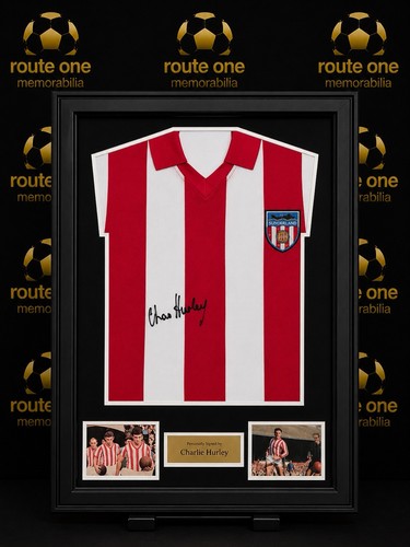 Signed framed sunderland - signed, home