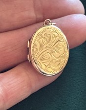 Small Vintage / Antique 9ct
