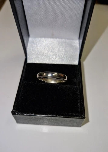 Platinum shaped wedding ring - platinum,