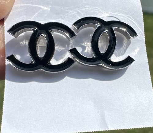 Chanel 04a logo stud - chanel,