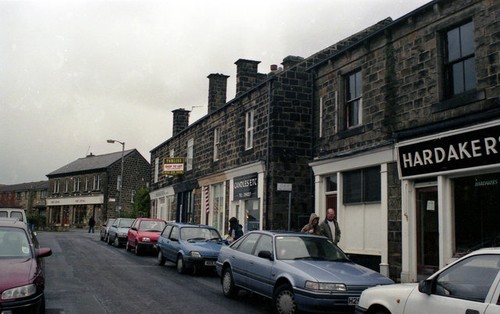 Photo town street horsforth - town,